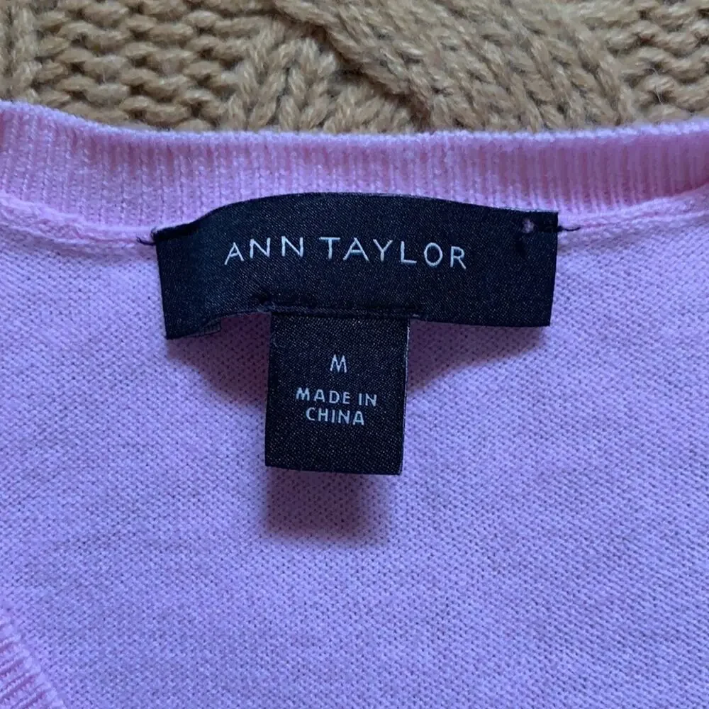 Ann Taylor pink cardigan‎